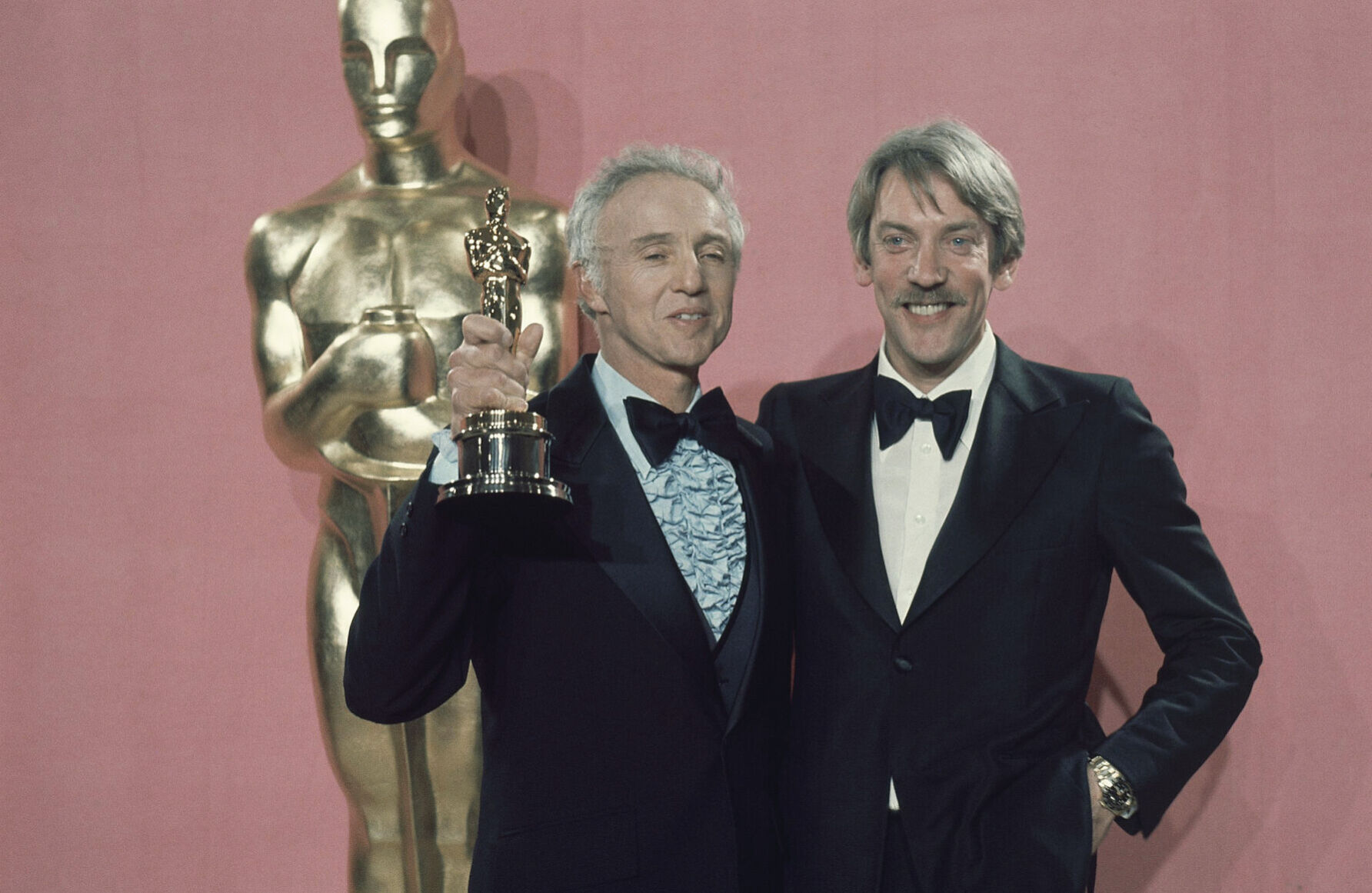 1977: Donald Sutherland, Haskell Wexler